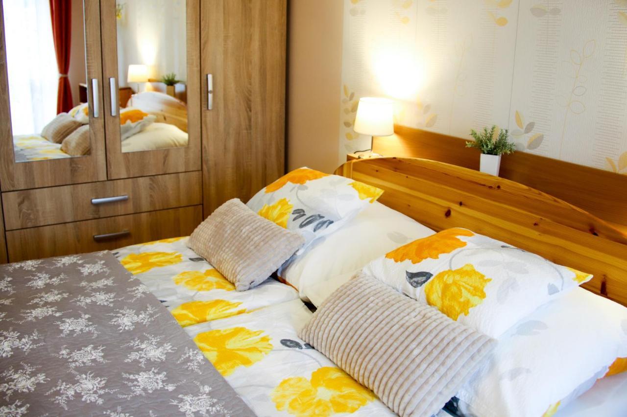 Dia Apartman Miskolc Luaran gambar
